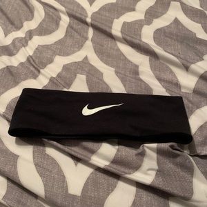 Nike headband